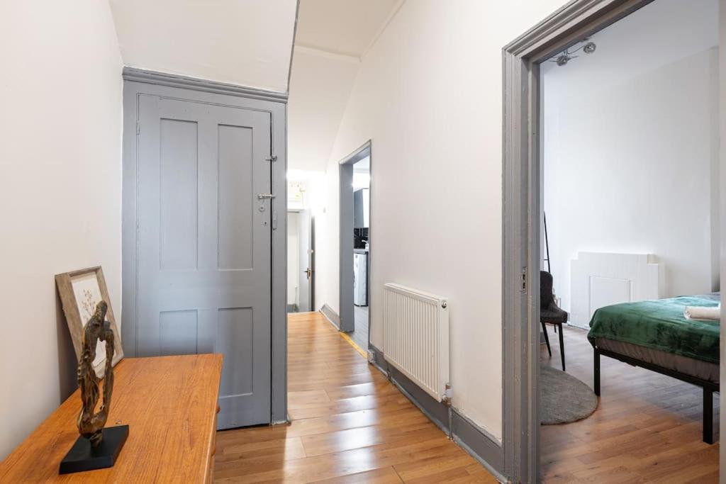 2A - Bright & Airy 2 Bed Flat - 20 Mins To Central Londres Exterior foto
