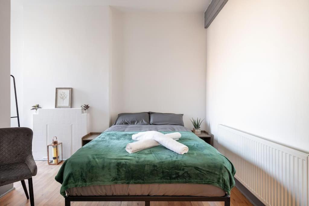 2A - Bright & Airy 2 Bed Flat - 20 Mins To Central Londres Exterior foto
