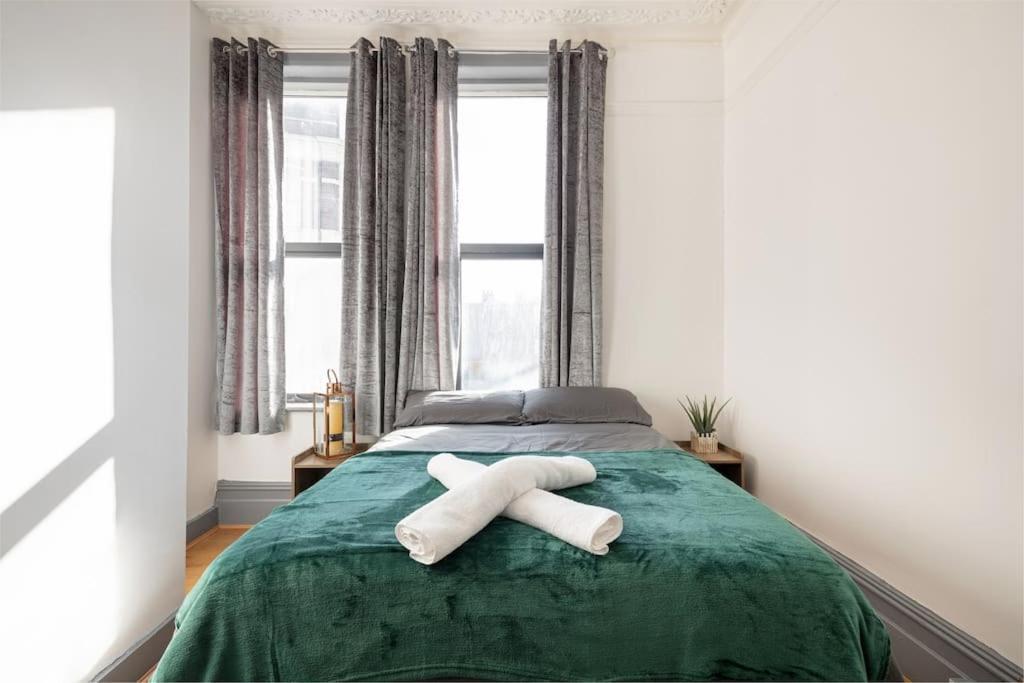 2A - Bright & Airy 2 Bed Flat - 20 Mins To Central Londres Exterior foto