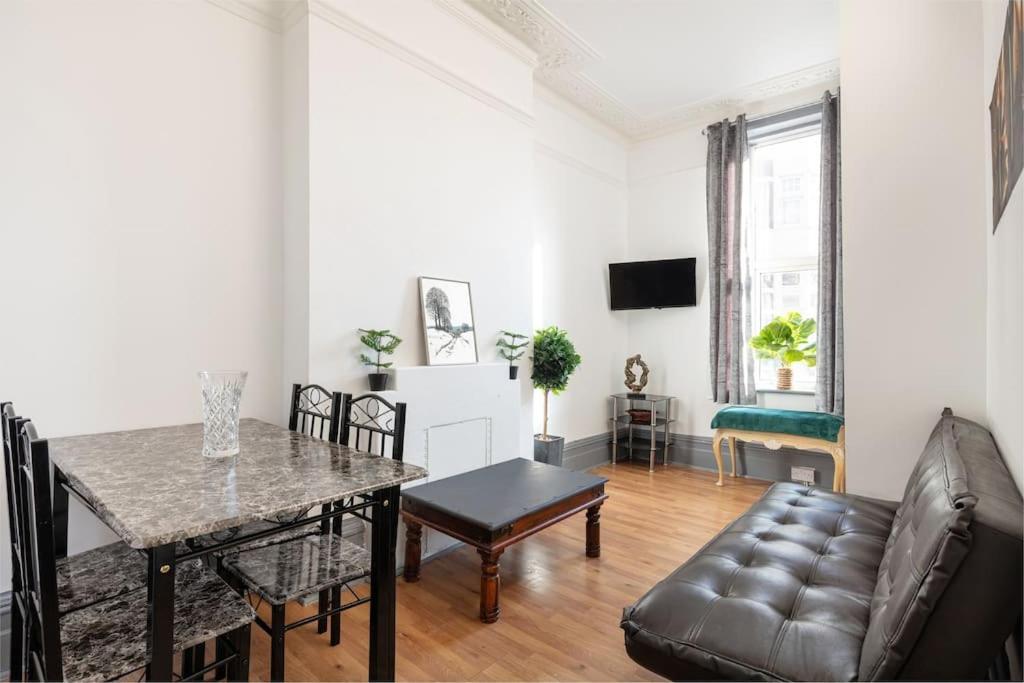 2A - Bright & Airy 2 Bed Flat - 20 Mins To Central Londres Exterior foto