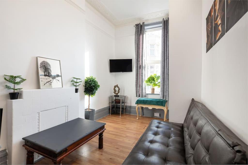 2A - Bright & Airy 2 Bed Flat - 20 Mins To Central Londres Exterior foto